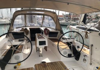 Yacht Offer