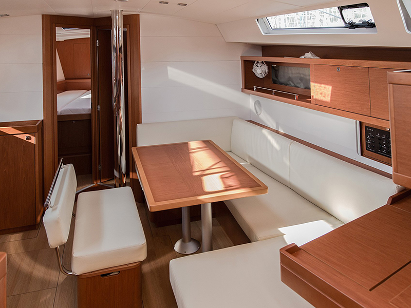 Beneteau Oceanis 45